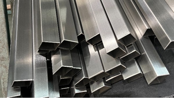 為什么海濱城市都選316L不銹鋼管？